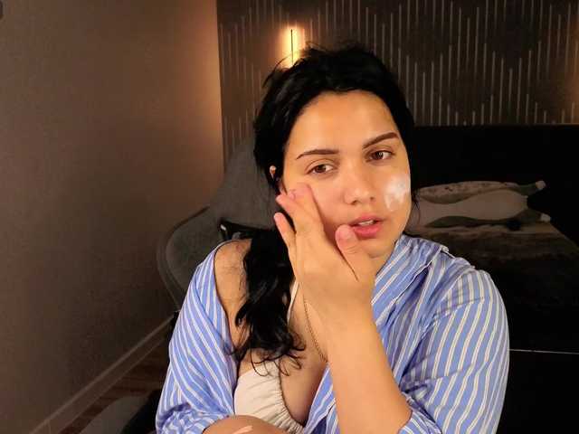 Vivien-Ross live cam on BongaCams