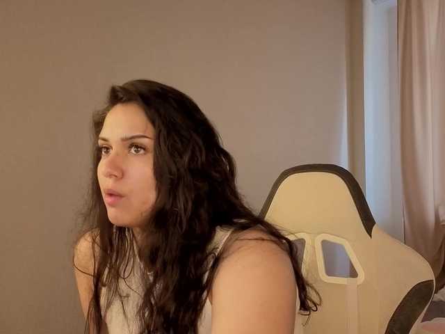 Vivien-Ross live cam on BongaCams