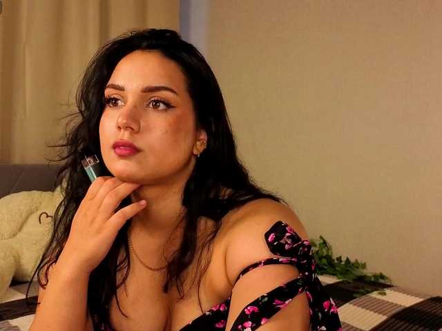 Vivien-Ross live cam on BongaCams