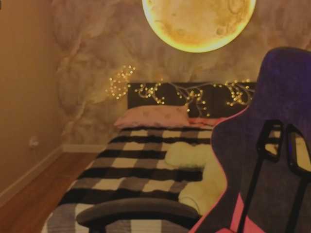 Vivien-Ross live cam preview