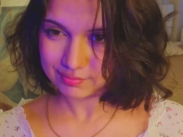 Vivien-Ross live cam on BongaCams