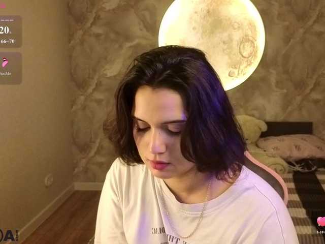 Vivien-Ross live cam on BongaCams