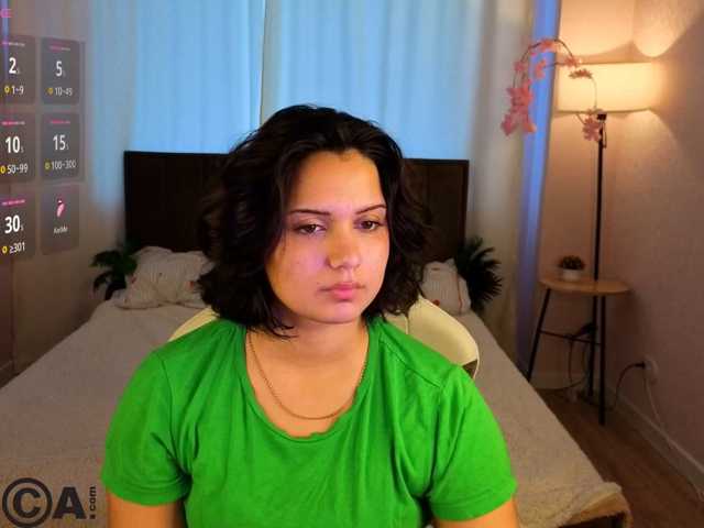 Vivien-Ross live cam on BongaCams