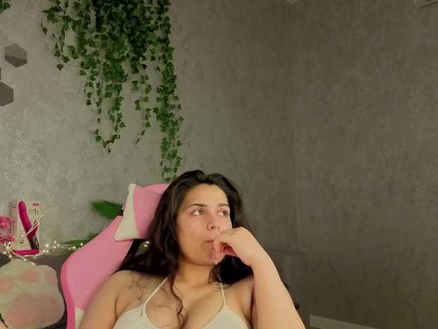 Vivien-Ross live cam on BongaCams