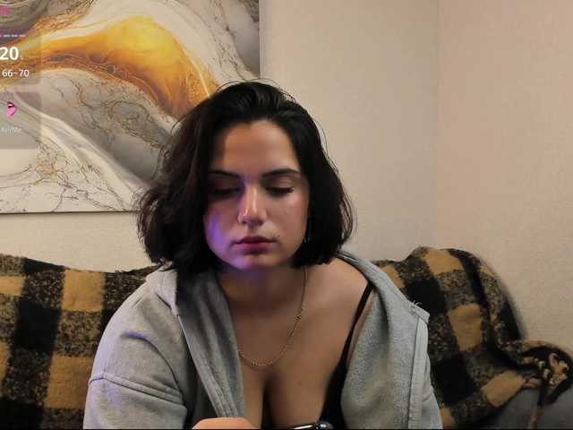 Vivien-Ross live cam on BongaCams