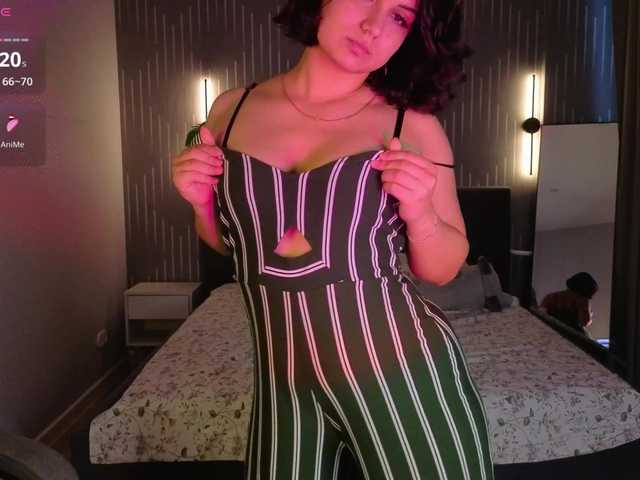 Vivien-Ross live cam on BongaCams