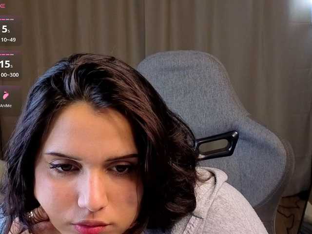 Vivien-Ross live cam on BongaCams