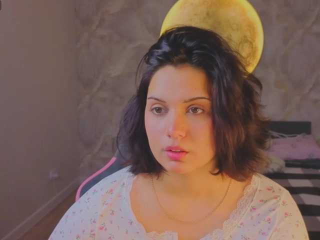 Vivien-Ross live cam preview