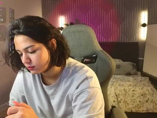 Vivien-Ross live cam on BongaCams