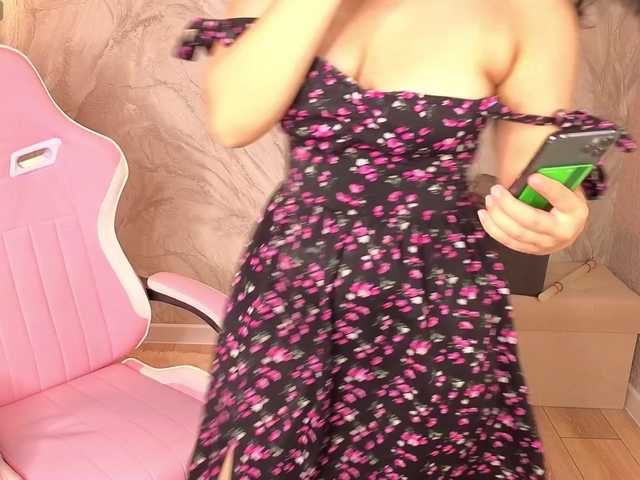 Vivien-Ross live cam on BongaCams