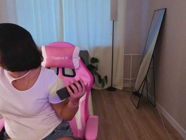 Vivien-Ross live cam on BongaCams