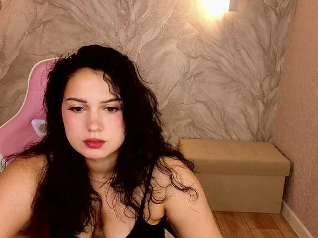 Vivien-Ross live cam on BongaCams