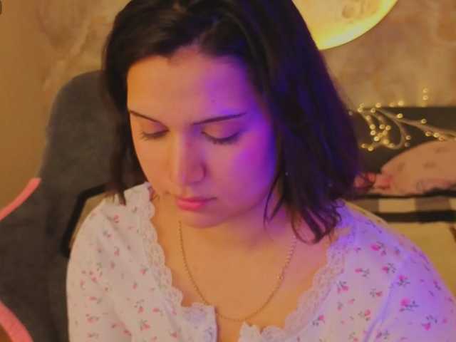 Vivien-Ross live cam preview