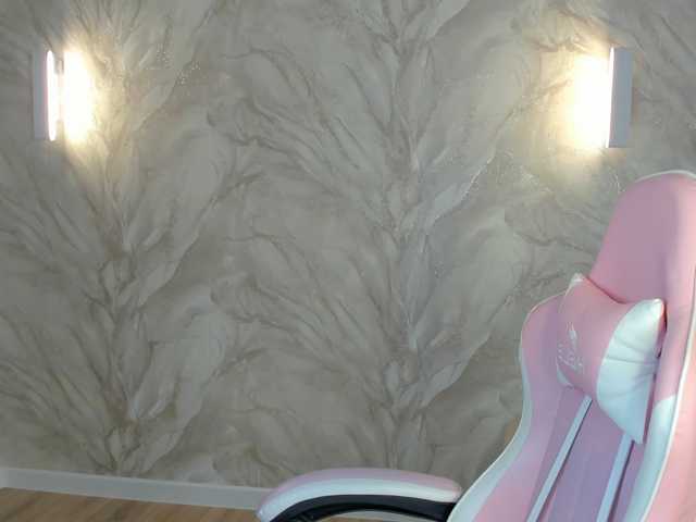 Vivien-Ross live cam on BongaCams