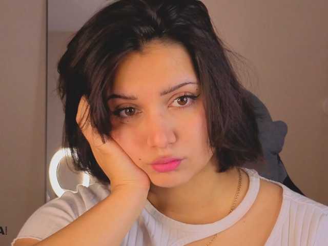 Vivien-Ross live cam on BongaCams