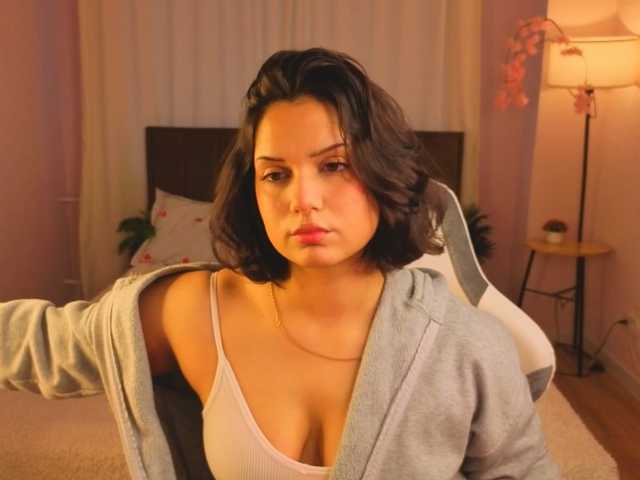 Vivien-Ross live cam on BongaCams