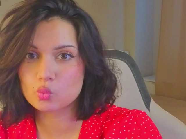 Vivien-Ross live cam on BongaCams