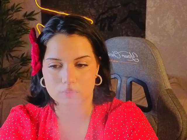 Vivien-Ross live cam on BongaCams