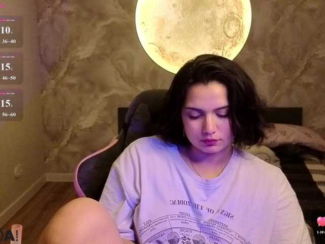 Vivien-Ross live cam on BongaCams