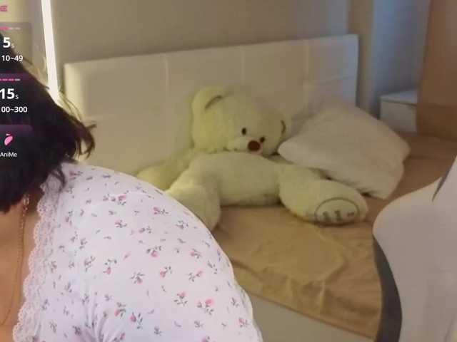Vivien-Ross live cam on BongaCams