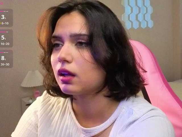 Vivien-Ross — live female cam