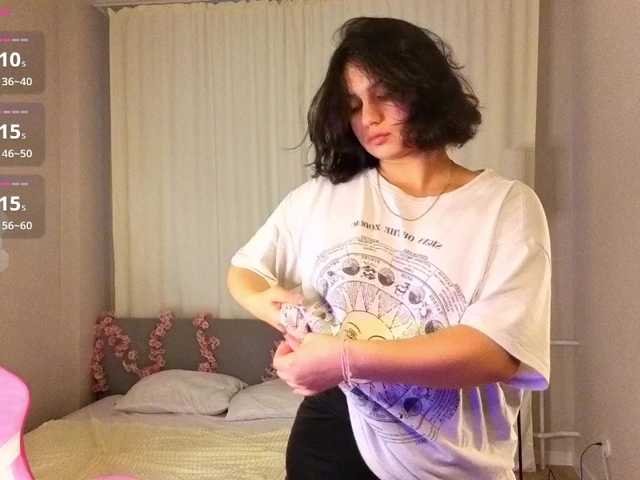 Vivien-Ross live cam on BongaCams