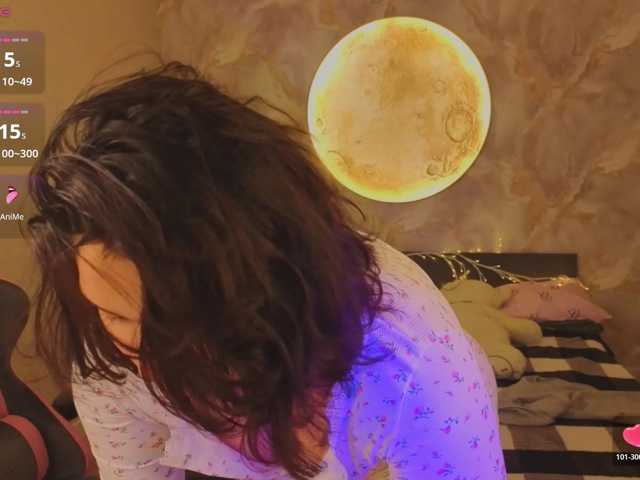 Vivien-Ross live cam on BongaCams