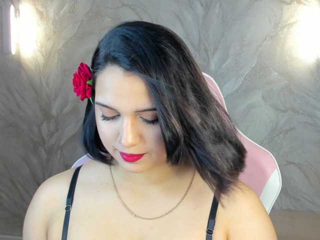 Vivien-Ross live cam on BongaCams