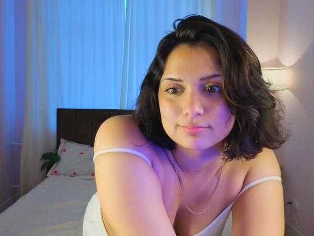 Vivien-Ross live cam on BongaCams