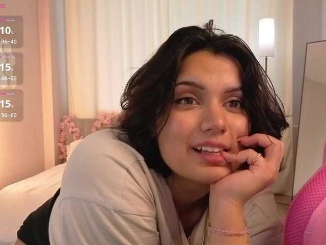 Vivien-Ross live cam on BongaCams