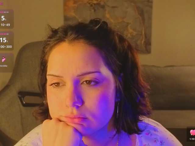Vivien-Ross live cam on BongaCams