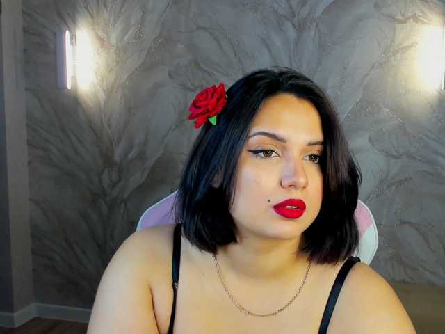 Vivien-Ross live cam on BongaCams