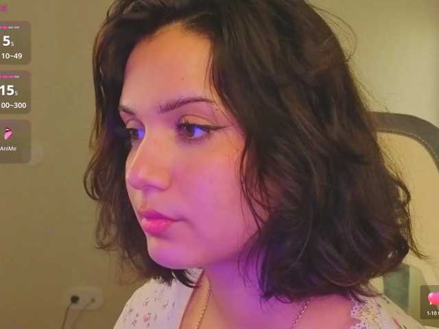 Vivien-Ross live cam on BongaCams
