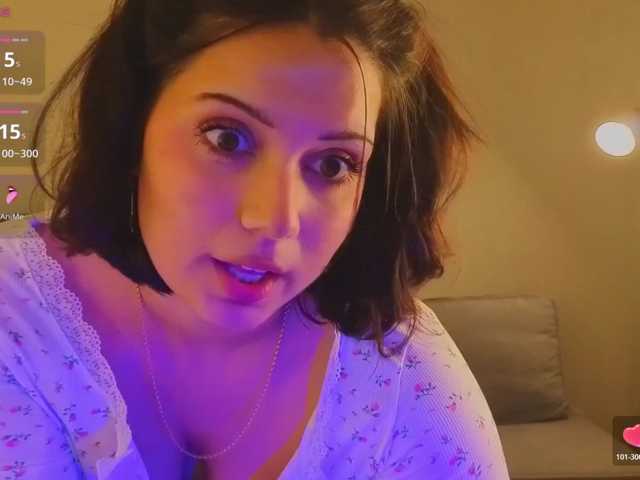 Vivien-Ross live cam on BongaCams