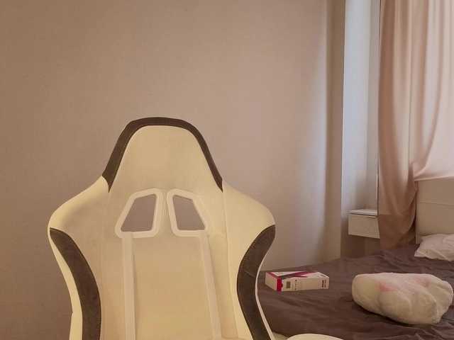 Vivien-Ross live cam on BongaCams
