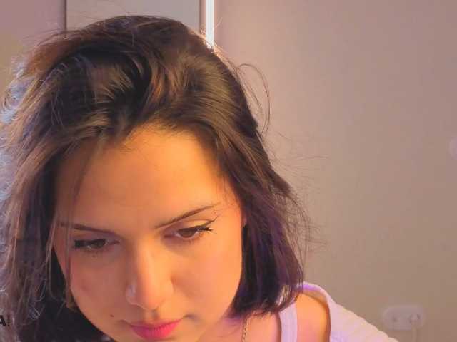 Vivien-Ross live cam on BongaCams