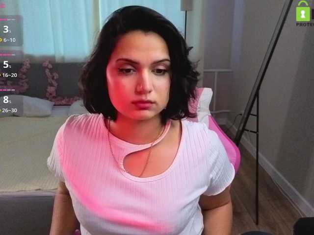 Vivien-Ross live cam on BongaCams