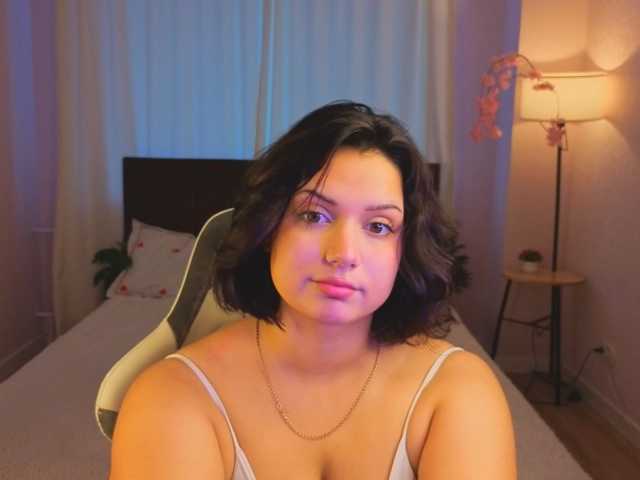 Vivien-Ross live cam on BongaCams