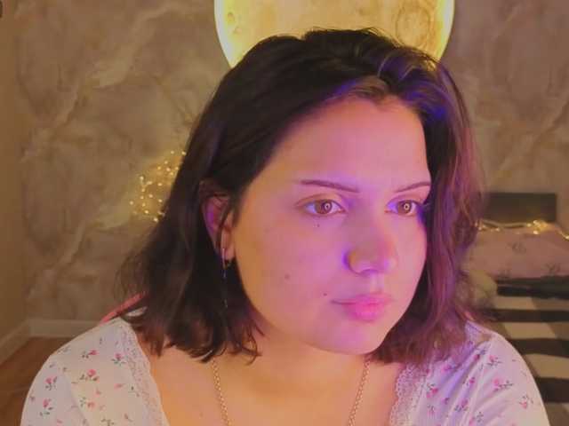 Vivien-Ross live cam on BongaCams