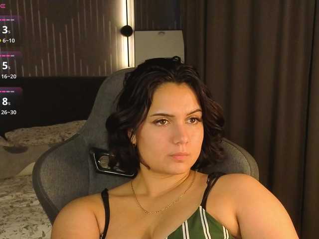 Vivien-Ross live cam on BongaCams