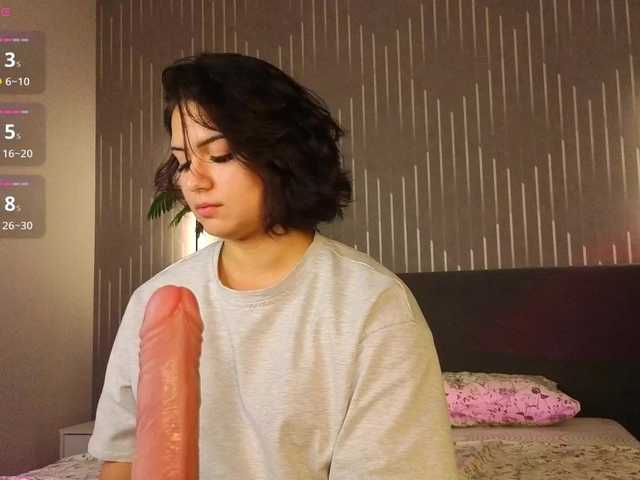Vivien-Ross live cam on BongaCams