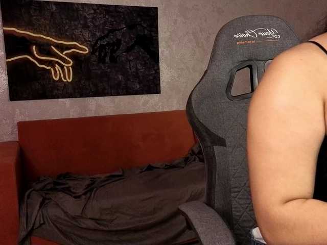 Vivien-Ross live cam on BongaCams