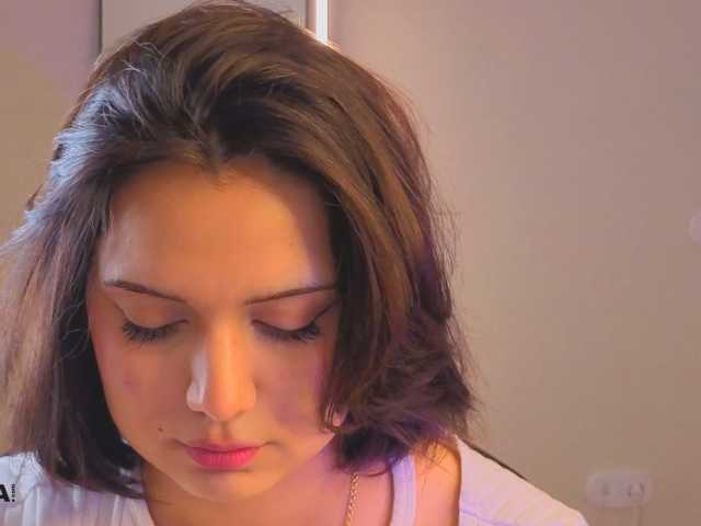 Vivien-Ross live cam on BongaCams
