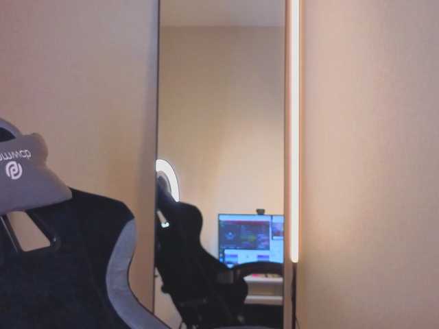 Vivien-Ross live cam on BongaCams