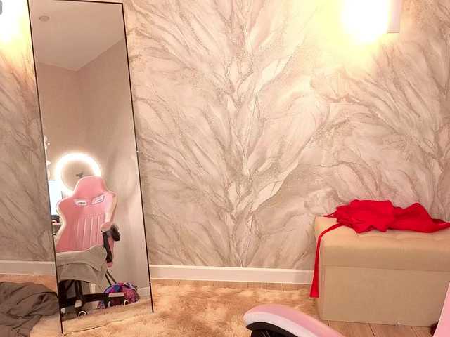 Vivien-Ross live cam on BongaCams