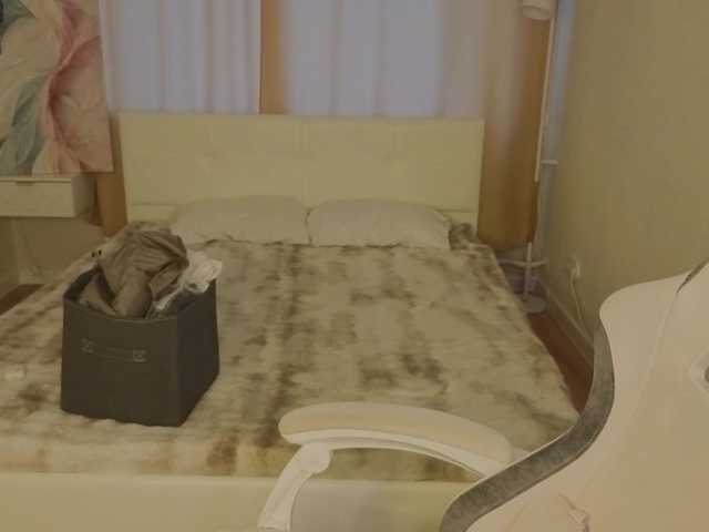 Vivien-Ross live cam on BongaCams