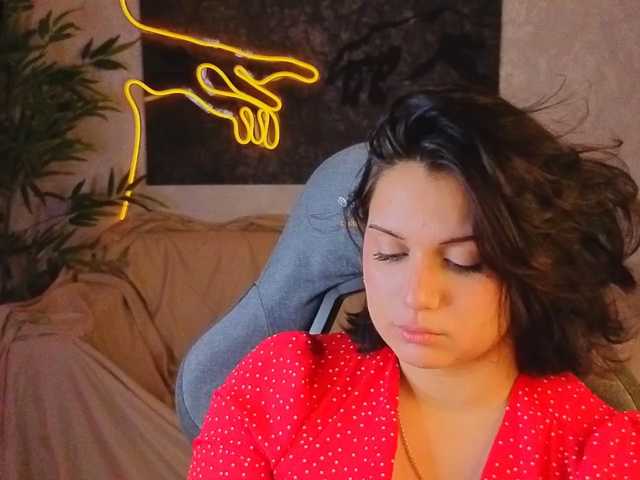 Vivien-Ross live cam on BongaCams