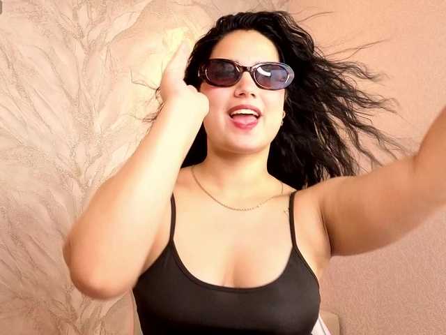 Vivien-Ross live cam on BongaCams