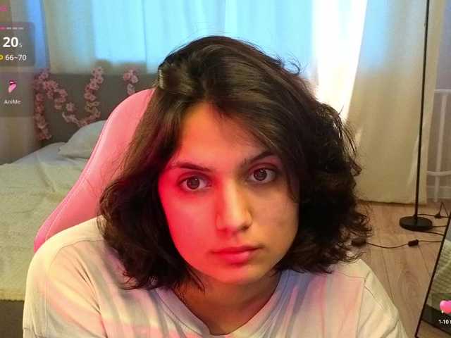 Vivien-Ross live cam on BongaCams