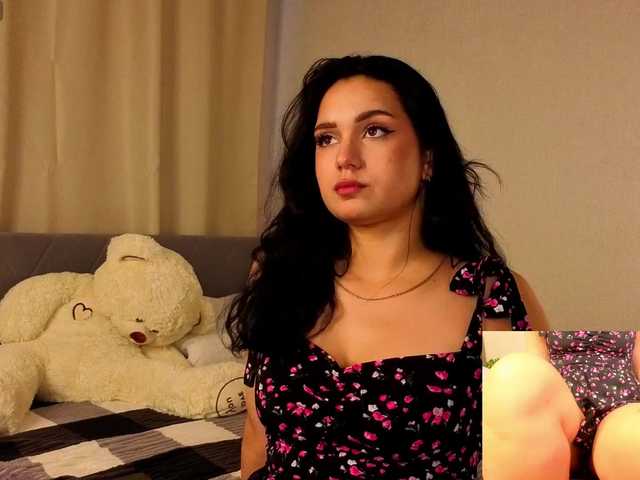 Vivien-Ross live cam on BongaCams